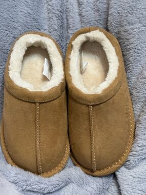 Kids Cozy Faux-Shearling Tan Slip-On Slippers/ Shoes Hard sole size 10